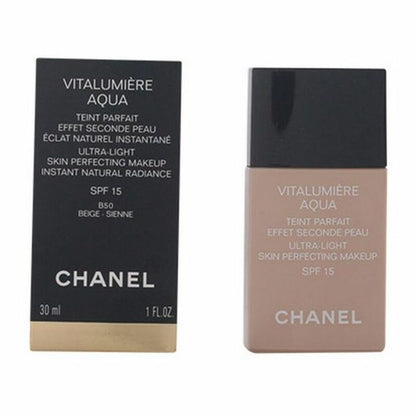 Chanel Vitalumière Aqua Trucco ultraleggero per perfezionare la pelle